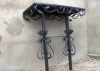 Кованый столик на могилу